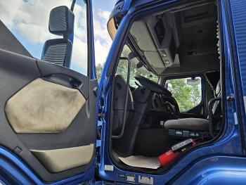 PREMIUM 450.26 / 6x2 / HOOKLIFT